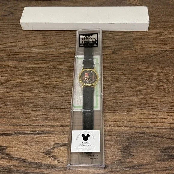 Walt Disney Pirates of the Caribbean Special Edition Sold Out Collectors Watch - Picture 1 of 15